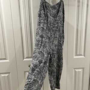 Old Navy Black and White Leaf-Print Jumpsuit